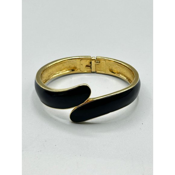 Vintage Trifari Hinged Bangle Clamper Bracelet 80s 90s Gold Tone & Black Enamel - Picture 2 of 6